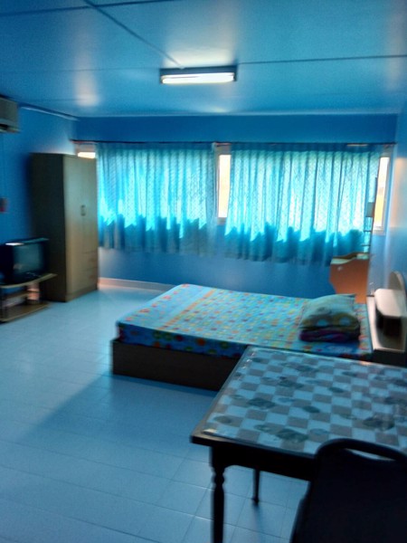 ห้องพัก-ห้องเล็กด้านในอาคารเมืองทองธานี-ตึก-t11-ชั้น-11