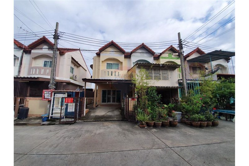 ขายทาวน์เฮ้าส์-2-ชั้น-30-ตรว-หมู่บ้านมารวยวิลล่า