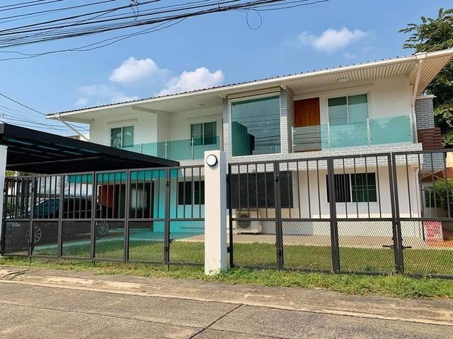 รหัสc2944-ให้เช่าบ้านเดี่ยวสไตล์โมเดิร์น-ถนนพหลโยธิน-ซอยเสนานิคม1-ใกล้-bts-เสนานิคม