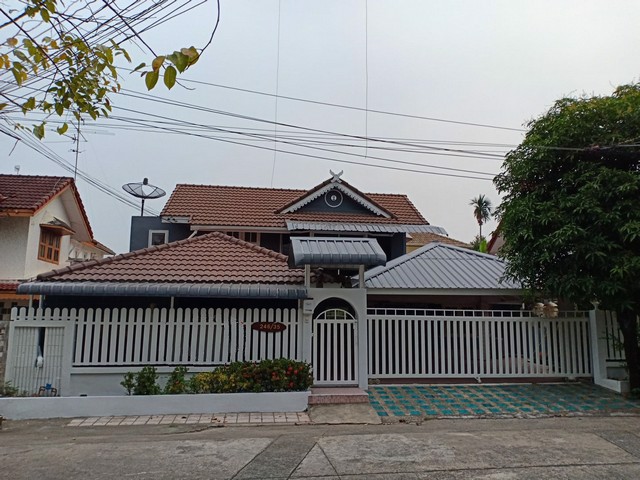 รหัสc3123-ให้เช่าบ้านเดี่ยว-2ชั้น-หมู่บ้านสัมมากร-รามคำแหง110-เหมาะทำที่พักอาศัยและโฮมออฟฟิศ