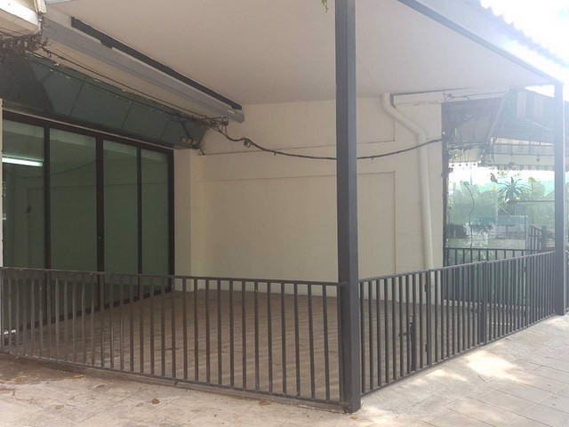 รหัสc3206-ให้เช่าอาคารพาณิชย์-5ชั้น-ถนนลาดพร้าว-นาคนิวาส-รีโนเวทใหม่พร้อมเข้าอยู่