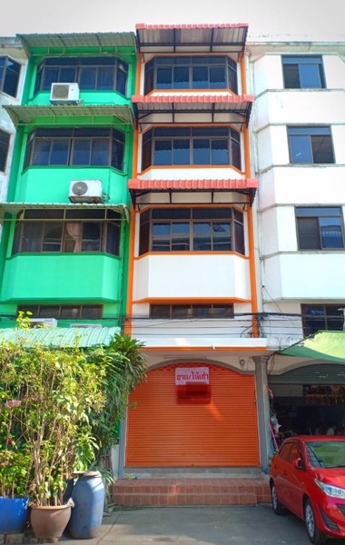 ขายตึกแถว-ย่าน-ซเพชรเกษม69-ใกล้รถไฟฟ้าหลักสอง-รีโนเวทแล้ว-ตบแต่งอย่างสวยงามทั้งหลัง