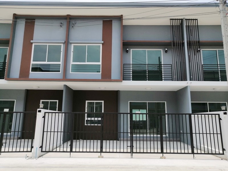 ทาวน์โฮม-หลุดดาวน์-ราชพฤกษ์-รัตนาธิเบศร์-นนทบุรี-หน้ากว้าง-7-เมตร-ที่จอดรถ-2-คัน