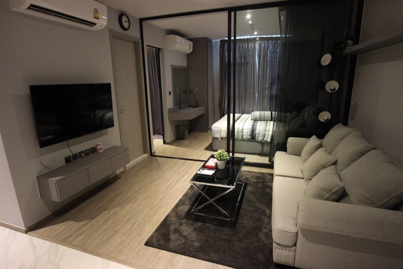 เช่าคอนโด-rhythm-ekkamai-sukhumvit-63-17-floor-ชั้น-17-ราคาพิเศษ