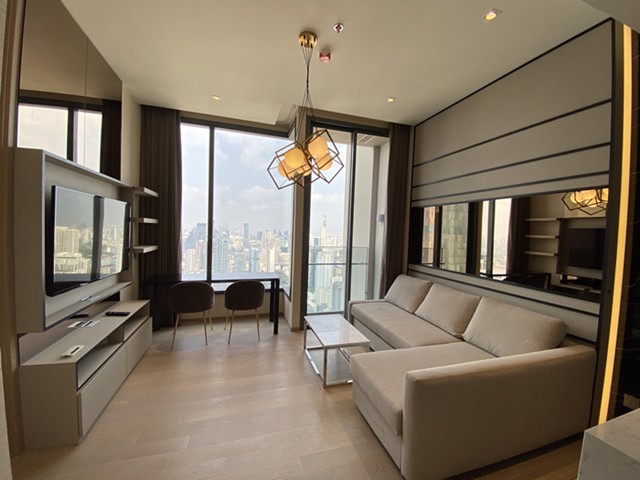 ห้องเช่า-the-esse-asoke-เฟอร์นิเจอร์ครบชั้น42มีอ่างอาบน้ำ-420a01-