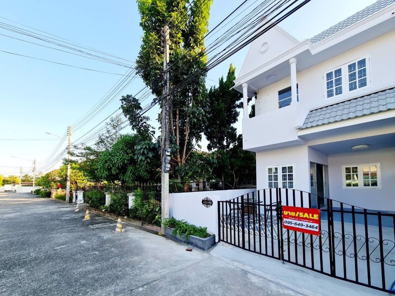 บ้านทาวน์โฮม 2ชั้น ใกล้ ม.แม่โจ้