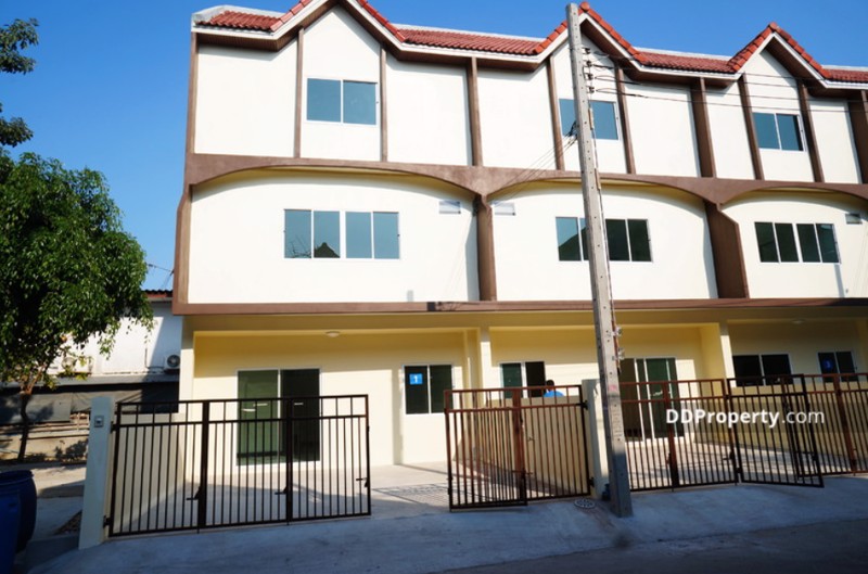 ขายทาวน์เฮาส์-3-ชั้น-หน้ากว้าง-6-เมตร-ใกล้-bts-บางหว้า-บางแวก-69-แยก-3-หลังซ้าย-