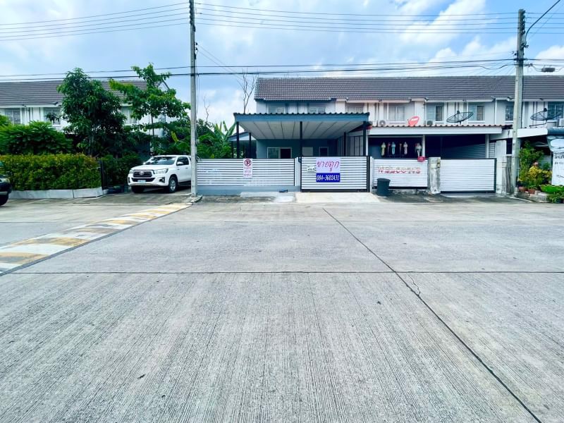 ขายด่วน-ขายถูก-รีโนเวทใหม่ทั้งหลัง-พร้อมเข้าอยู่-หมู่บ้านพฤกษา-64-1-ถนนเมน