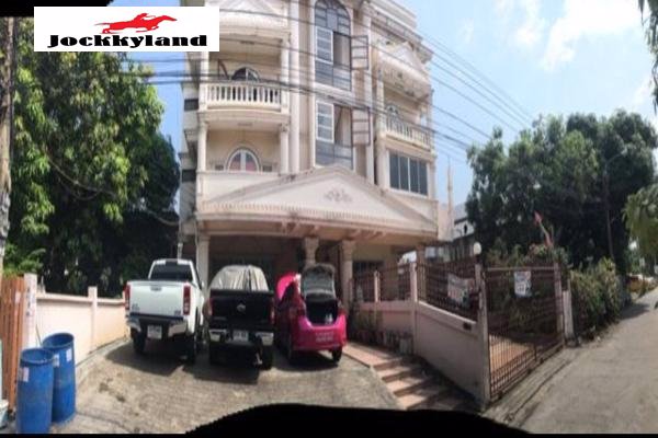 ขายอพาร์ทเม้นท์-4-ชั้นและมีชั้นดาดฟ้า-พื้นที่-112ตรว-พร้อมห้องเช่า-28ห้อง