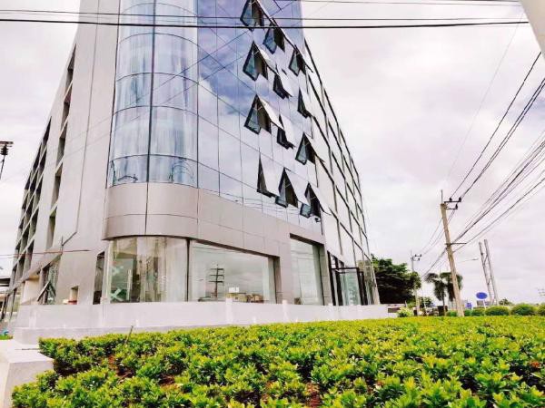 ขายด่วน-อาคารสำนักงานใหม่เอี่ยม-ติดถนนใหญ่-ใกล้มอเตอร์เวย์