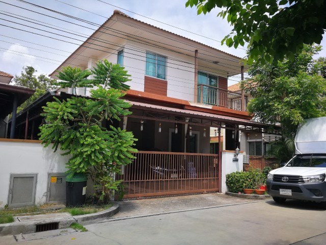 หมู่บ้านมัลดีฟบีช-หนามแดง-บ้านเดี่ยว-2-ชั้น-ถนนหนามแดง