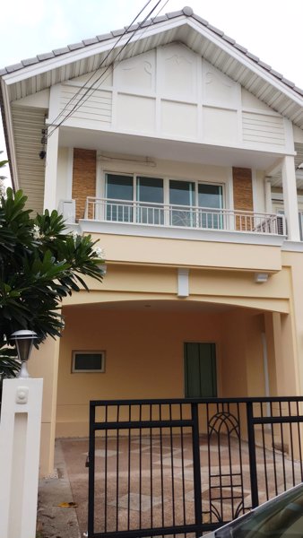 ให้เช่าบ้านเดี่ยว-มเพอร์เฟคเพลส-ลาดกระบัง-2-ชั้น-3-นอน-ใกล้สนามบิน-เช่า-26000บ-ด-โทร-093-9594717