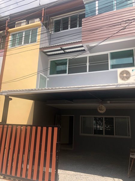 ให้เช่าบ้านตกแต่งใหม่-สุขุมวิทซ4-ใกล้-bts-นานา-3ชั้น-4นอน-ครัว-แอร์-เช่า-48000บ-ด-โทร-093-9594717