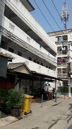 ขายอพาร์ทเม้นท์-4ชั้น-13นอน-ถรามคำแหง-ใกล้สี่แยกลำสาลี-รถไฟฟ้าเพียง-30ม-ขาย-8-ล้าน-โทร-093-9594717