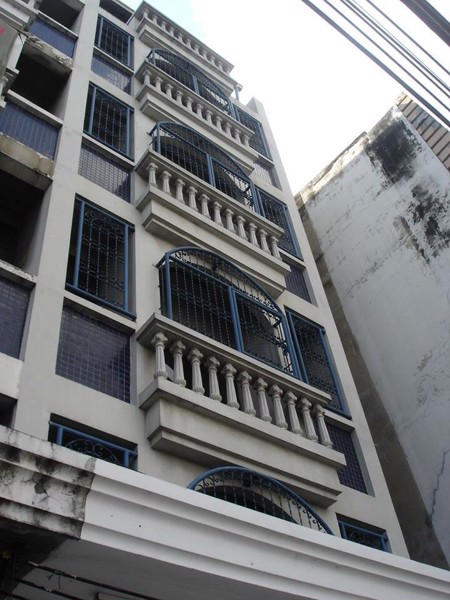 ให้เช่าอาคารพาณิชย์-5ชั้น-1คูหา-ริมถนนรามคำแหง-เช่า-35000-บาท-เดือน-โทร-093-9594717