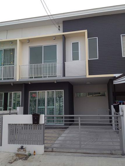 ให้เช่าทาวเฮาส์สภาพใหม่ใกล้รถไฟฟ้า-bts-ถูกที่สุดในโครงการ-