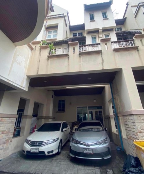 ขายด่วน-ทาวน์โฮม-45-ชั้น-ซวิภาวดี-20-ลาดพร้าว-18-ต่ำกว่าประเมิน-1-ล้าน