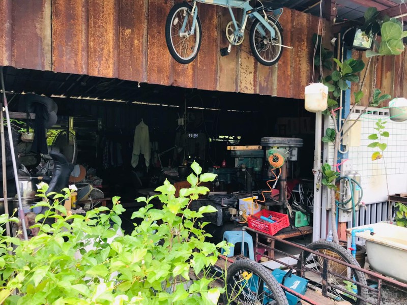 ขายที่ดินทำเลทองพร้อมบ้านสวนและพืชพรรณนาชนิด-ใจกลางถนนเกษตรนวมินทร์