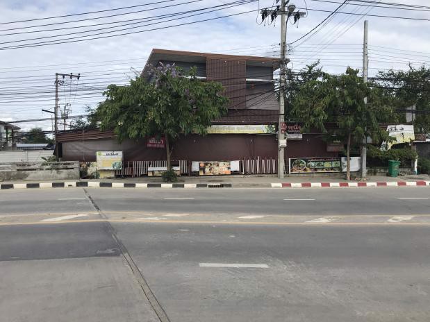 ให้เช่าบ้านติดถนน-สามารถค้าขายได้
