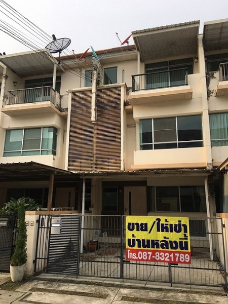 ทาวน์โฮม-3-ชั้น-ติดถนน-เทพารักษ์-โครงการ-หมู่บ้านบ้านใหม่-เทพารักษ์-วงแหวน-land-house-สไตล์