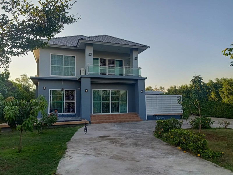 ขายบ้านเดี่ยว-2-ชั้นพร้อมที่ดิน-225-ตรว