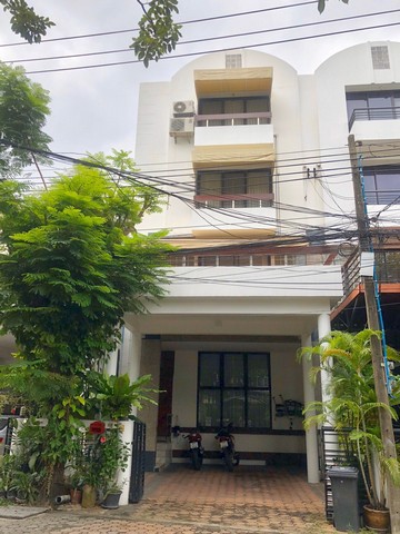 ขายทาวน์โฮม4ชั้นหมู่บ้านโฮมเพลส-สุขุมวิท71ใกล้btsพระโขนง