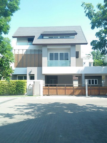 ขายบ้านเดี่ยว3ชั้นเลียบทางด่วนเอกมัย-รามอินทรา-บ้านใหม่ไม่เคยเข้าอยู่-หลังcdc