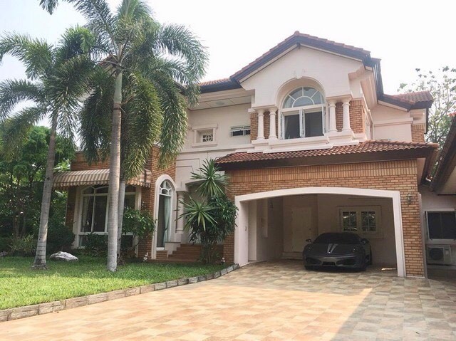 ขายและให้เช่าบ้านเดี่ยว2ชั้นหมู่บ้านลดาวัลย์-ศรีนครินทร์-ซอยศรีด่าน-14-หลังริม