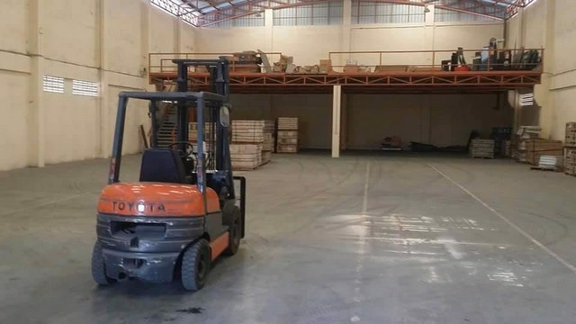 ให้เช่าโกดังซอยหทัยราษฎร์ใกล้ตลาดมีนบุรี-ใกล้มอเตอเวย์-พื้นที่-1500-ตรม