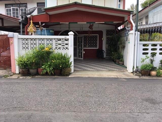 ขายทาวน์เฮาส์2ชั้น-เนื้อที่-32-ตรว-ใกล้mrtสุทธิสารเพียง-120เมตร