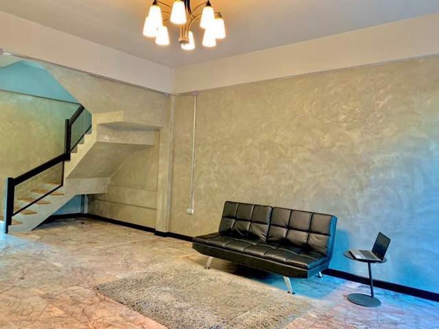 ให้เช่าโฮมออฟฟิศ3ชั้นย่านลาดพร้าวซอยลาดพร้าว124-รีโนเวทใหม่-สไตล์ลอฟท์-ใกล้ท่าเรือมหาดไทย