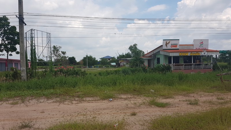 ขายที่ดินพร้อมบ้านพัก-950ตรว-ติดถนนสุวินทวงค์51-เยื้ยงด่านชั่งน้ำหนัก