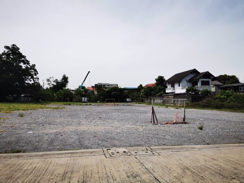 ขายที่ดิน-1075-ตรว-ในซอยเฉลิมพระเกียรติ-ร9-ซอย-25-เข้าซอย-330-ม-ใกล้สวนหลวงร9