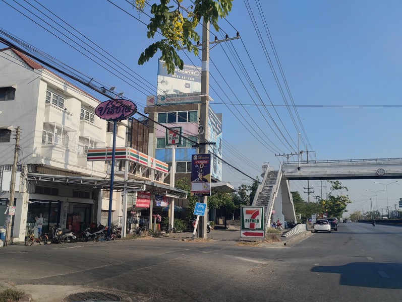 ขายที่ดิน 3-2-96 ไร่ ถนนพุทธมณฑล สาย4 ในซอย มบ.ปาริชาติ (ซอยกระทุ่มล้ม1) สามพราน จ.นครปฐม