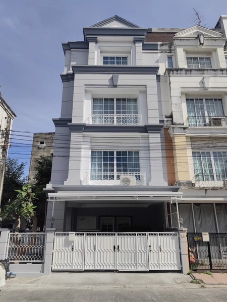 ให้เช่าโฮมออฟฟิศ 4 ชั้น โครงการพลัสพาร์ค อเวนิว ลาซาล-ศรีนครินทร์  ตกแต่งใหม่ สิ่งแวดล้อมดี ใกล้ BTS