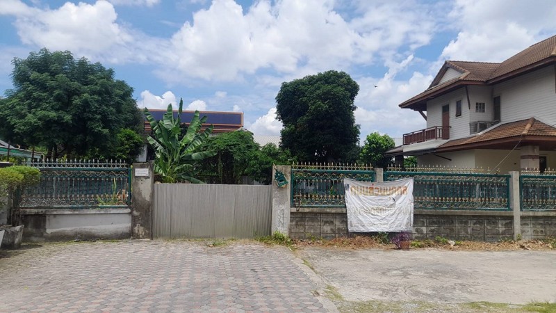 ขายที่ดิน 163 ตรว. แถวสี่แยกพิชัย ถนนนครไชยศรี เขตดุสิต ด้านหลังติดคลองสามเสน บรรยากาศดี สงบร่มรื่น