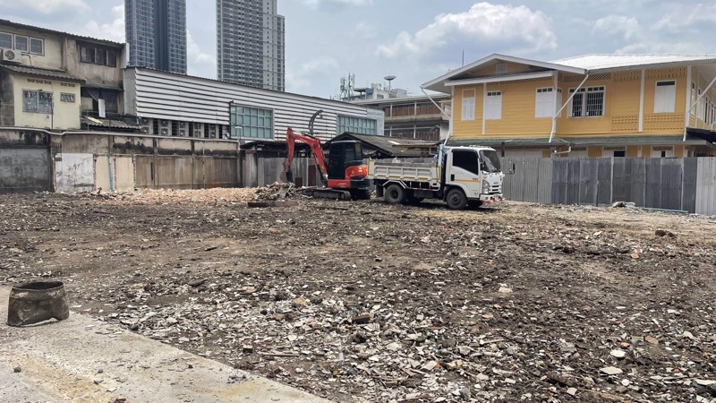 ให้เช่าที่ดิน 260 ตรว. ถนนบรรทัดทอง ตรงข้ามอุทยาน100ปี จุฬาลงกรณ์