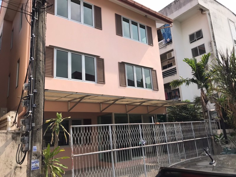 ให้เช่าบ้านเดี่ยว-3ชั้น-เหมาะทำโฮมออฟฟิส-และพักอาศัย-ย่านทาวน์อินทาวน์