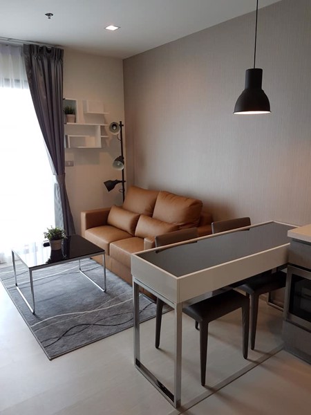 ให้เช่าคอนโดทำเลดี-ริธึ่ม-สุขุมวิท36-38-rhythm-sukhumvit-36-38-for-rent-level-10-sizes-35-sqm