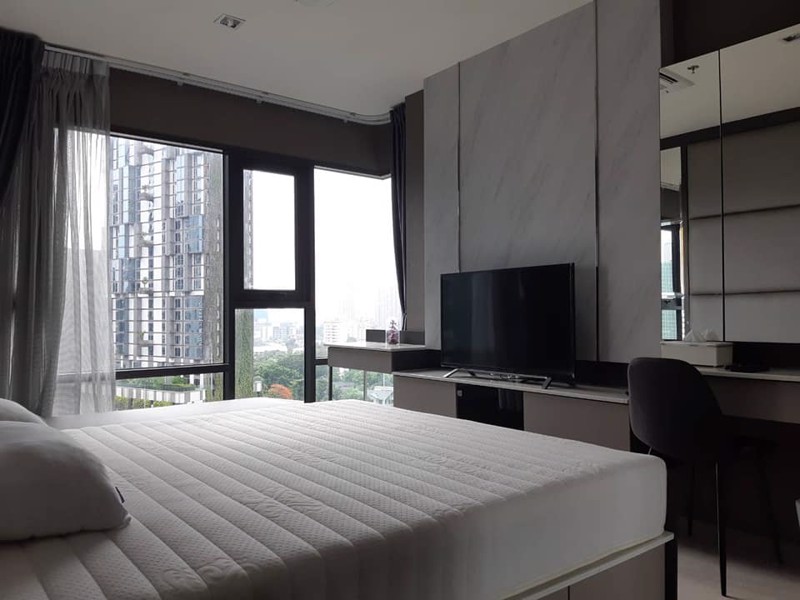 ให้เช่าคอนโดทำเลดี-ริธึ่ม-สุขุมวิท36-38-rhythm-sukhumvit-36-38-for-rent-level-14-sizes-55-sqm