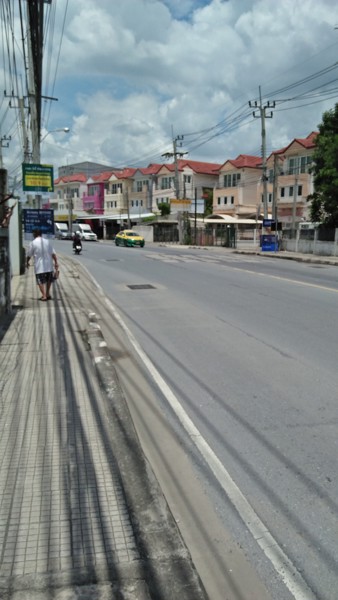 ให้เช่าที่ดิน-50-วา-ติดถนน-ทำร้าน-7-11-เหมาะหรือออฟฟิศก็เหมาะ-สวนหลวง-ร9