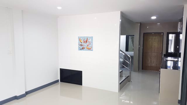 ทาวน์เฮ้าส์-2-ชั้น-ซอย-รามอินทรา-39-แยก10-ให้เช่า-2นอน-2น้ำ