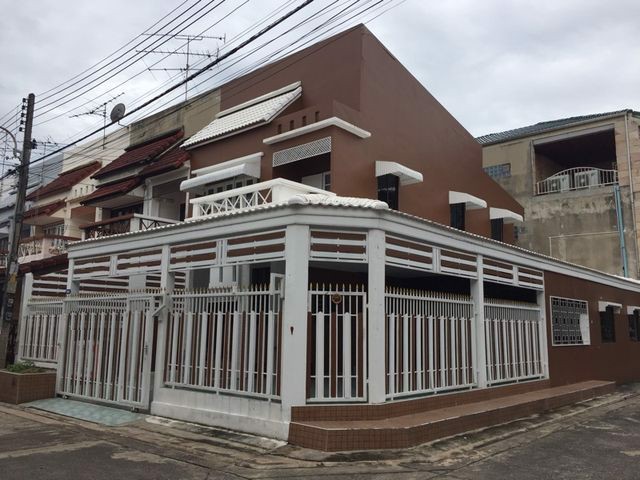 บ้านเช่า-หมู่บ้าน-ชมฟ้า-รังสิต-คลอง-2