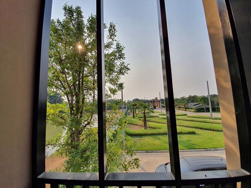 ให้เช่า-หมู่บ้าน-ภูริ-คลอง-6-ขนาด-25-ตรว-พร้อมพื้นที่ข้างบ้าน