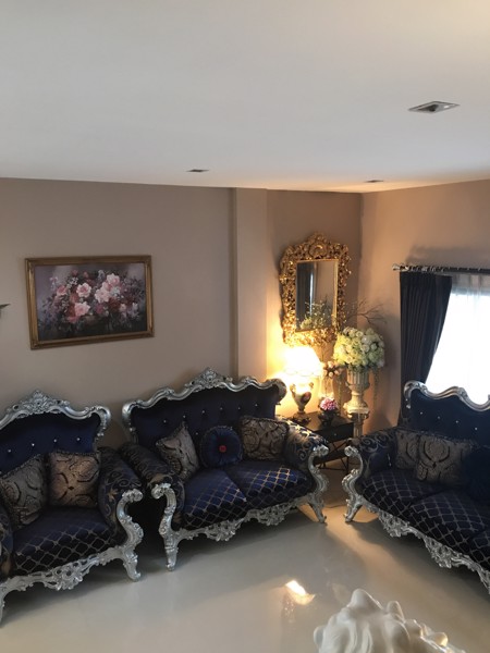 ให้เช่า-และขาย-ทาวโฮม3ชั้น-บ้าน-ลิฟวิ่ง-เรสซิเดนซ์-รังสิต