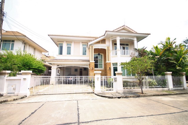 ขายบ้านเดี่ยว-2-ชั้น-หมู่บ้าน-บางกอก-บลูเลอวาร์ด-รัชดา-รามอินทรา-พื้นที่-83-ตรวพื้นที่ใช้สอย-280-ต