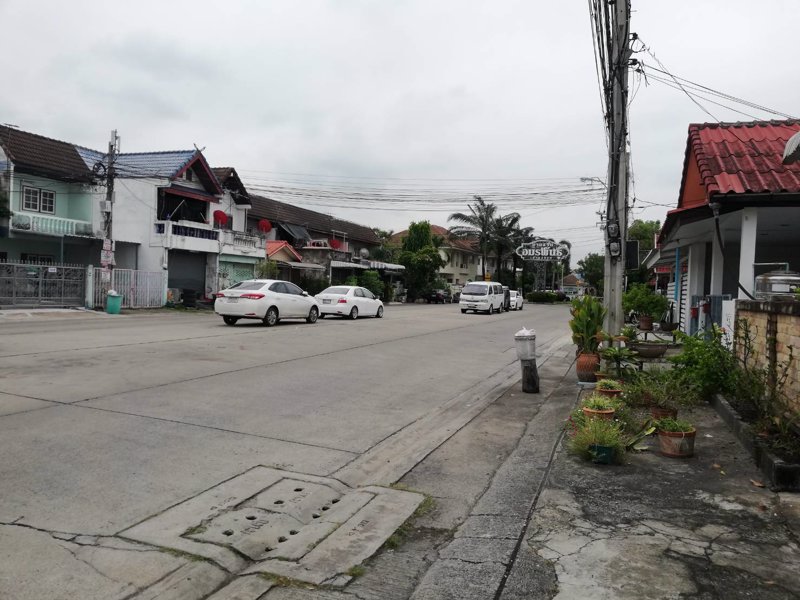 ขายทาวน์เฮาส์-40-ตรว-สวนสยาม-ทำเลดีมาก-ใกล้รถไฟฟ้าสายสีชมพู