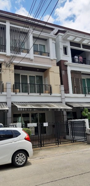 ให้เช่าบ้านทาวน์โฮม-3-ชั้น-ซอยลาดปลาเค้า12-ใกล้แยกวังหิน-เกษตรนวมินทร์-ติดถนน