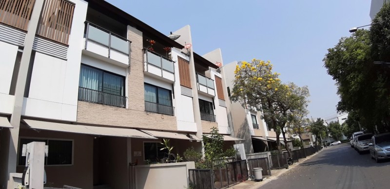 ขายหรือให้เช่าทาวน์โฮม-ไพรเวท-เนอวานา-ไลฟ์-private-nirvana-life-ซอยโยธินพัฒนา3