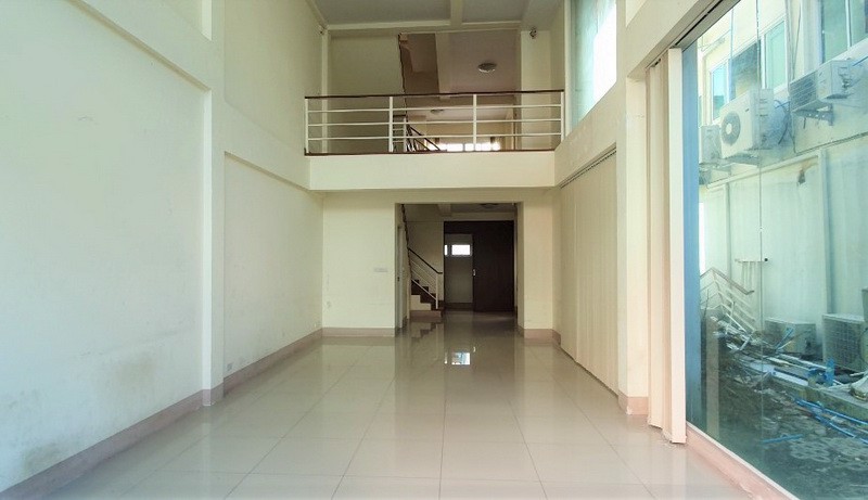 tb-085-ขายหรือเช่า-อาคารพาณิชย์-3-ชั้นครึ่ง-ในเชียงใหม่บิสซิเนสพาร์ค-cbp-chiangmai-